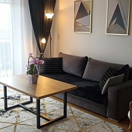 Nova Apartment Sanok Exteriör bild